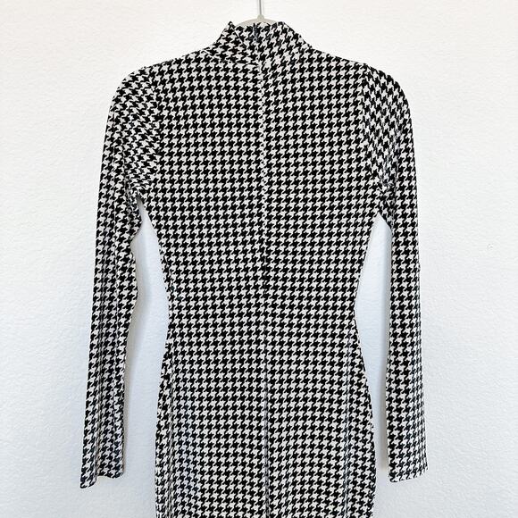 Naked Wardrobe Houndstooth Turtle Neck Long Sleeve Jumpsuit Black White Large - Picture 10 of 11